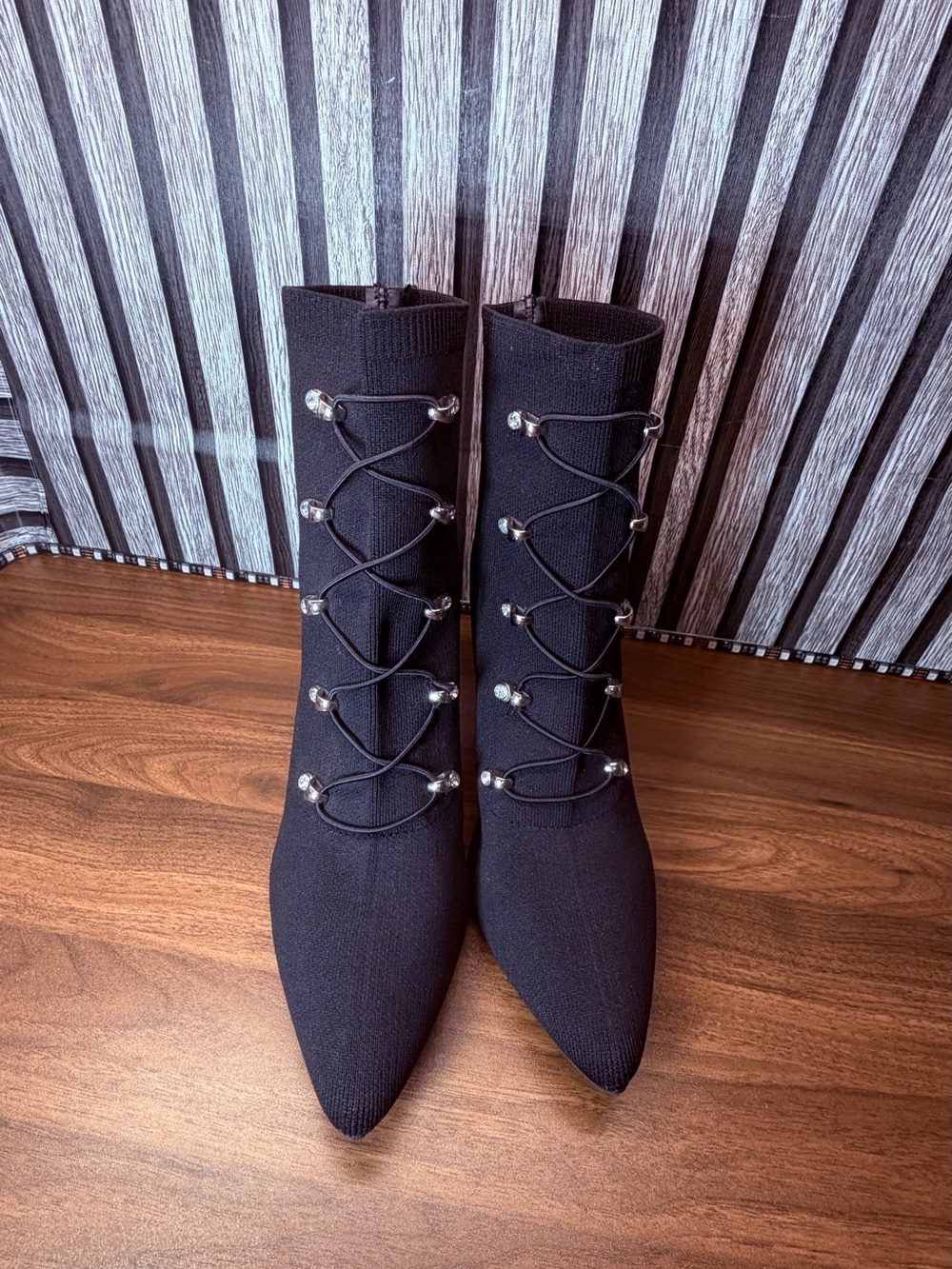 Black Pointed-Toe Lace-Up Knit Ankle Boots